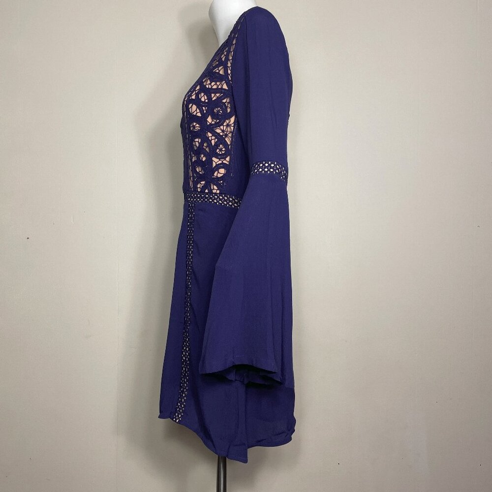 Gianni Bini Mini Dress Size Large Blue Lace Mesh Long Bell Sleeve Nude Lining - Picture 2 of 16